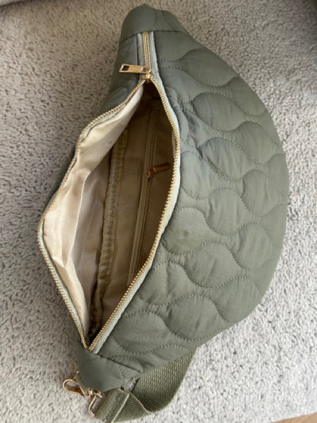 SAC BANANE MATELASSÉ KAKI