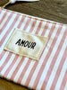 POCHETTE RAYÉES "AMOUR"