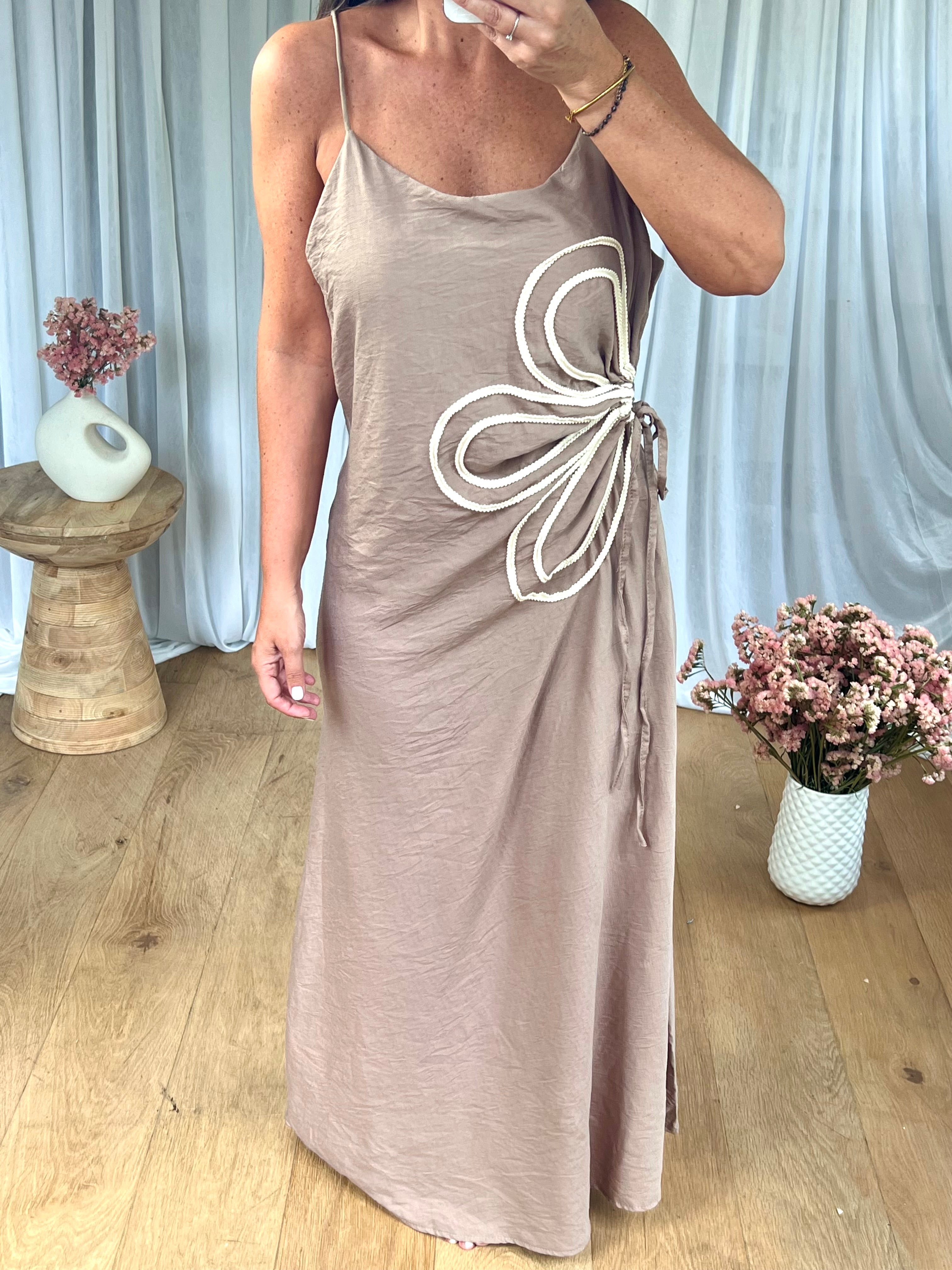 ROBE SYA BEIGE