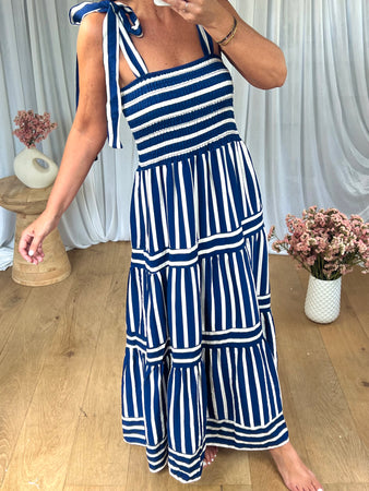 ROBE MANUELLA