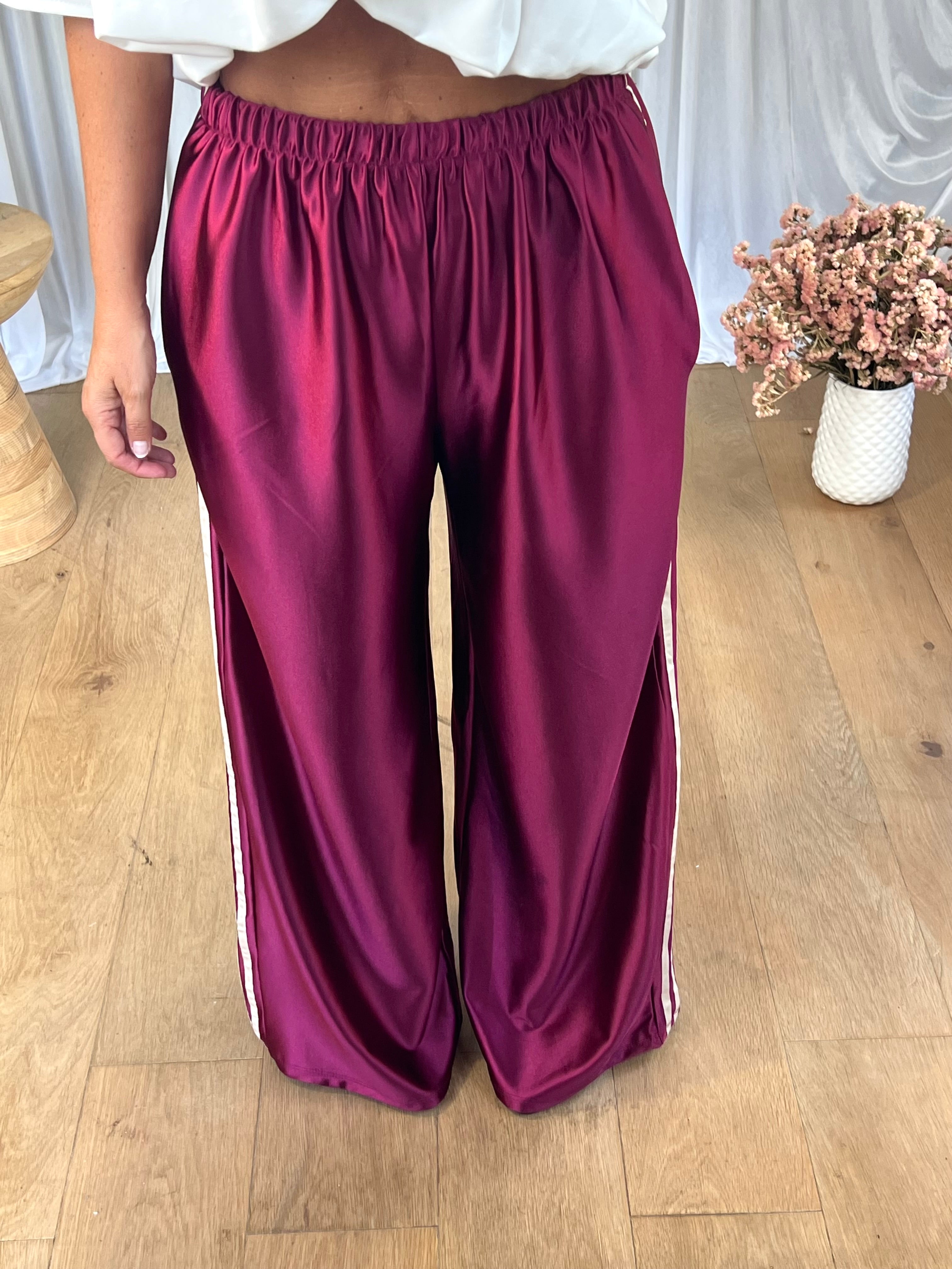 PANTALON SATINÉ JOGGER BORDEAU