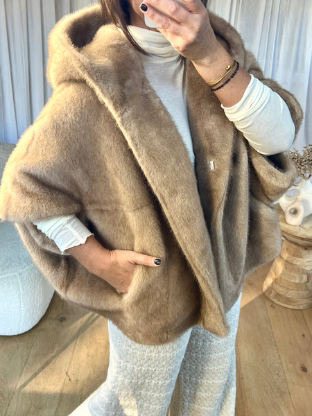 CAPE FOURRURE CAPUCHE