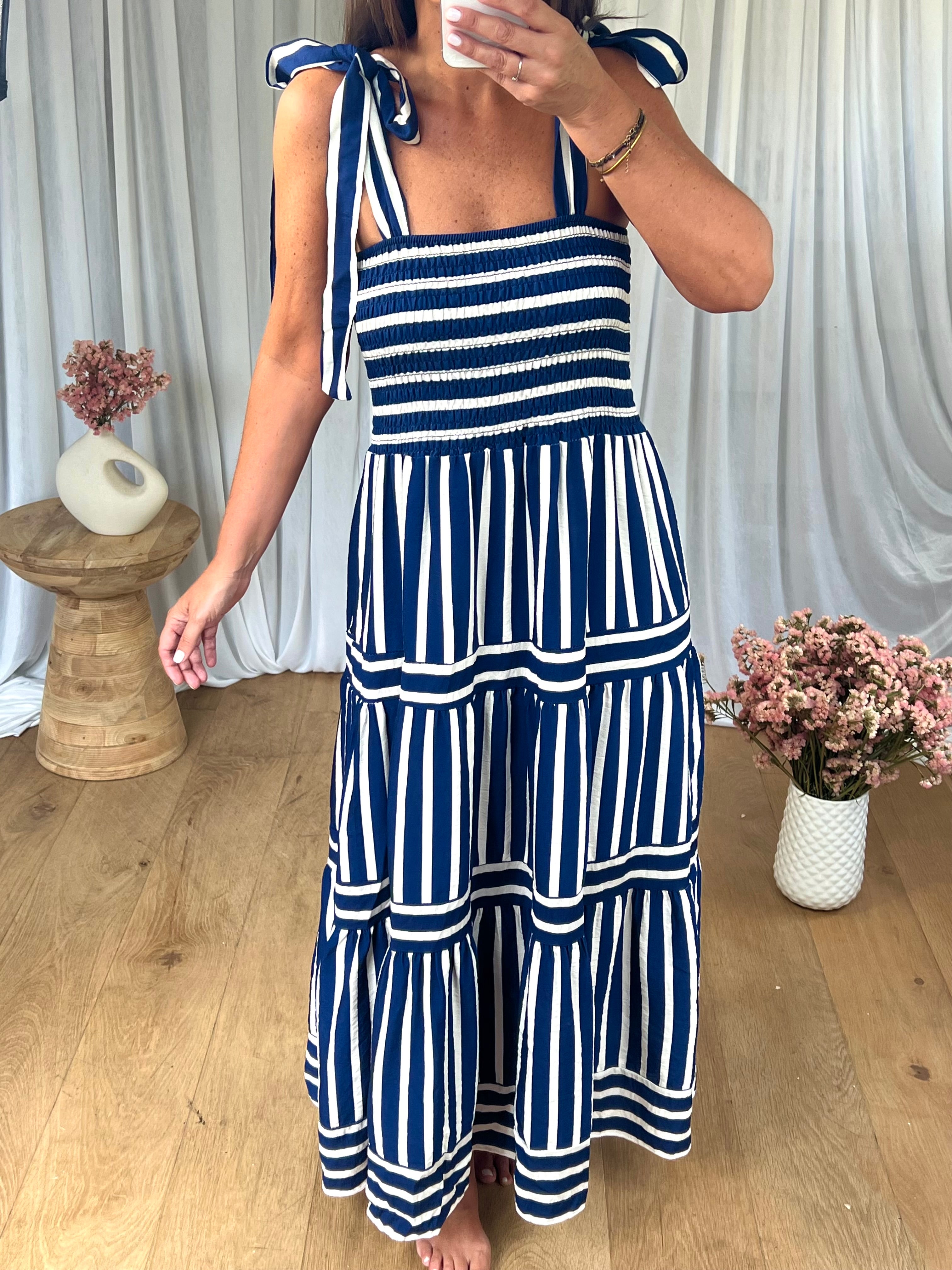 ROBE MANUELLA