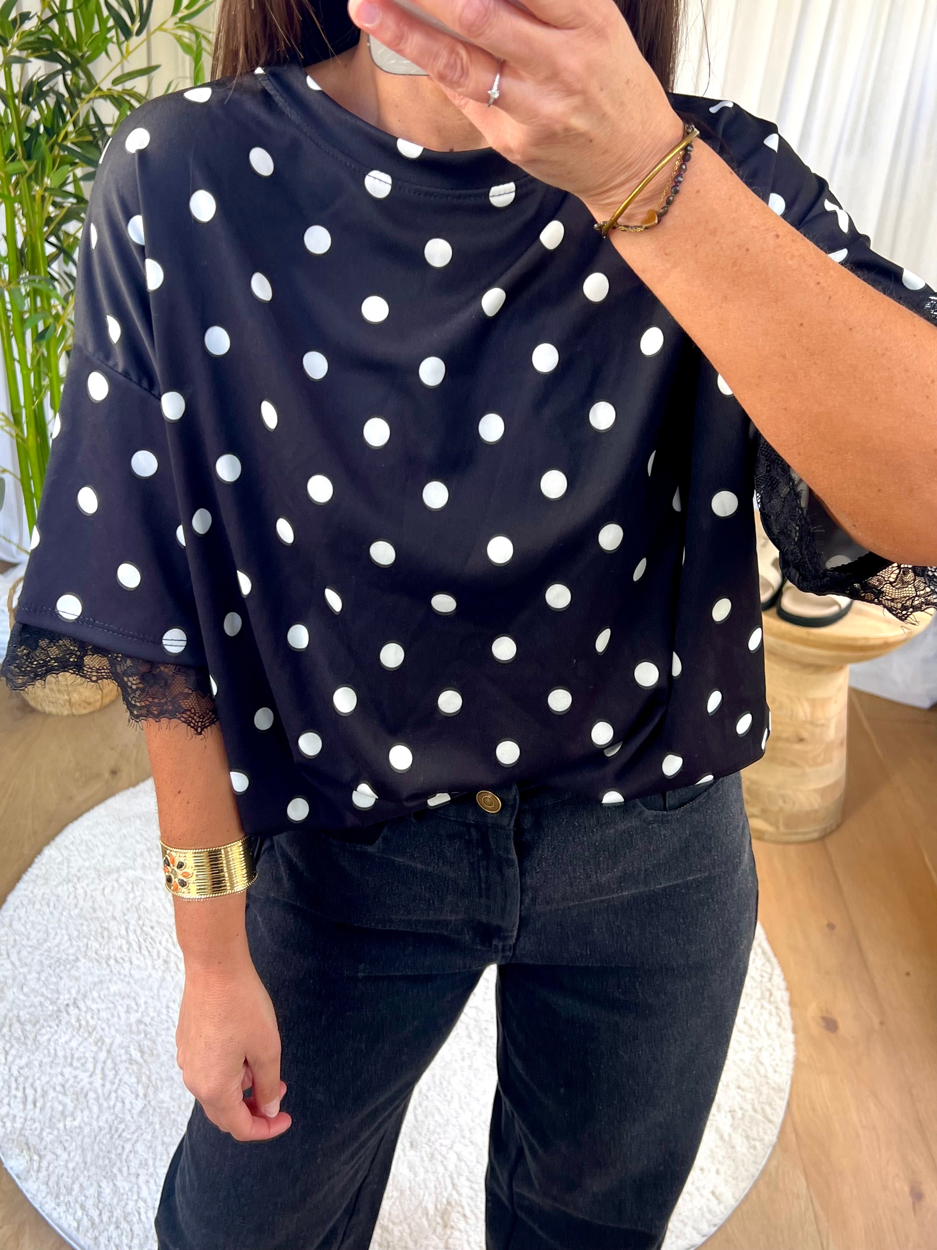 TOP POIS DENTELLE