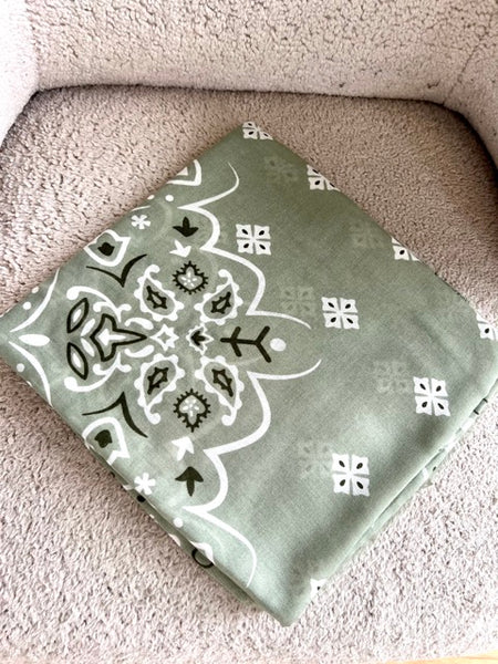 FOULARD BANDANA VERT