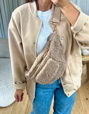 SAC BANANE BOUCLÉ TAUPE