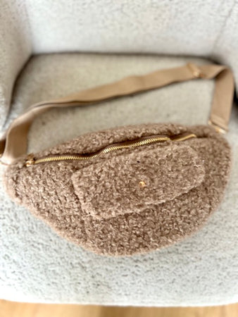 SAC BANANE BOUCLÉ TAUPE