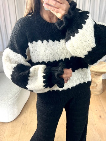 PULLE MAILLE FROUFROU NOIR ET BLANC