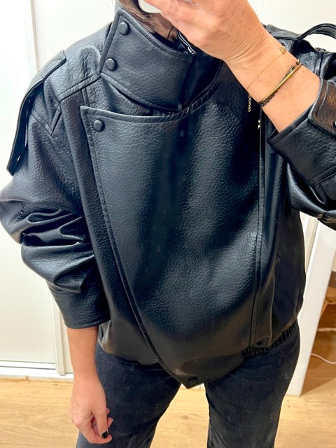 PERFECTO SIMILI YVON NOIR