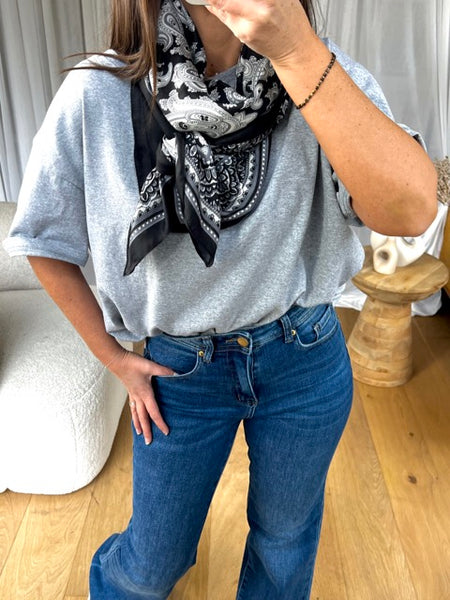 FOULARD NOIR ET BLANC