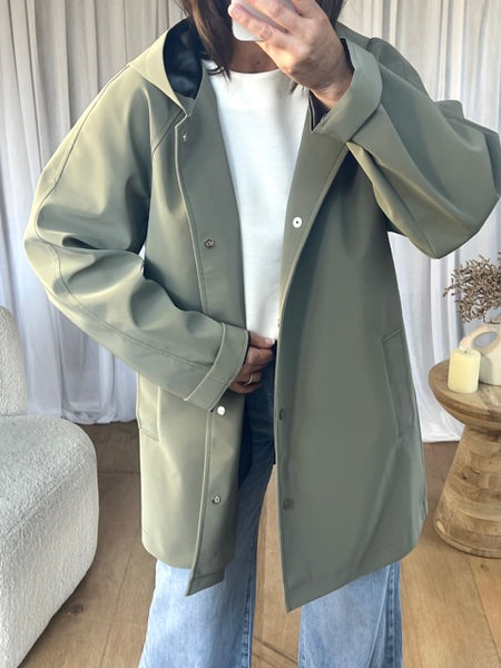 CIRÉ GOMMÉ CAPUCHE